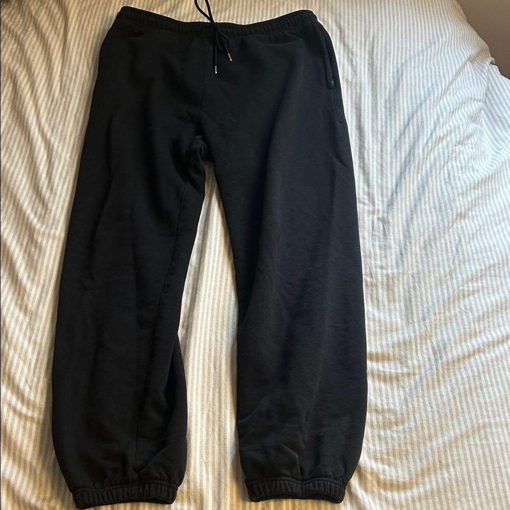 ALO Yoga Men's Classic Black Sweatpant Joggers